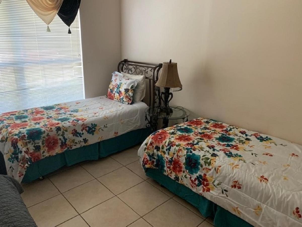 7 Bedroom, 6 Bath And Pool Near Disney In Emerald Island 4 King Master Suites Kissimmee Exteriör bild